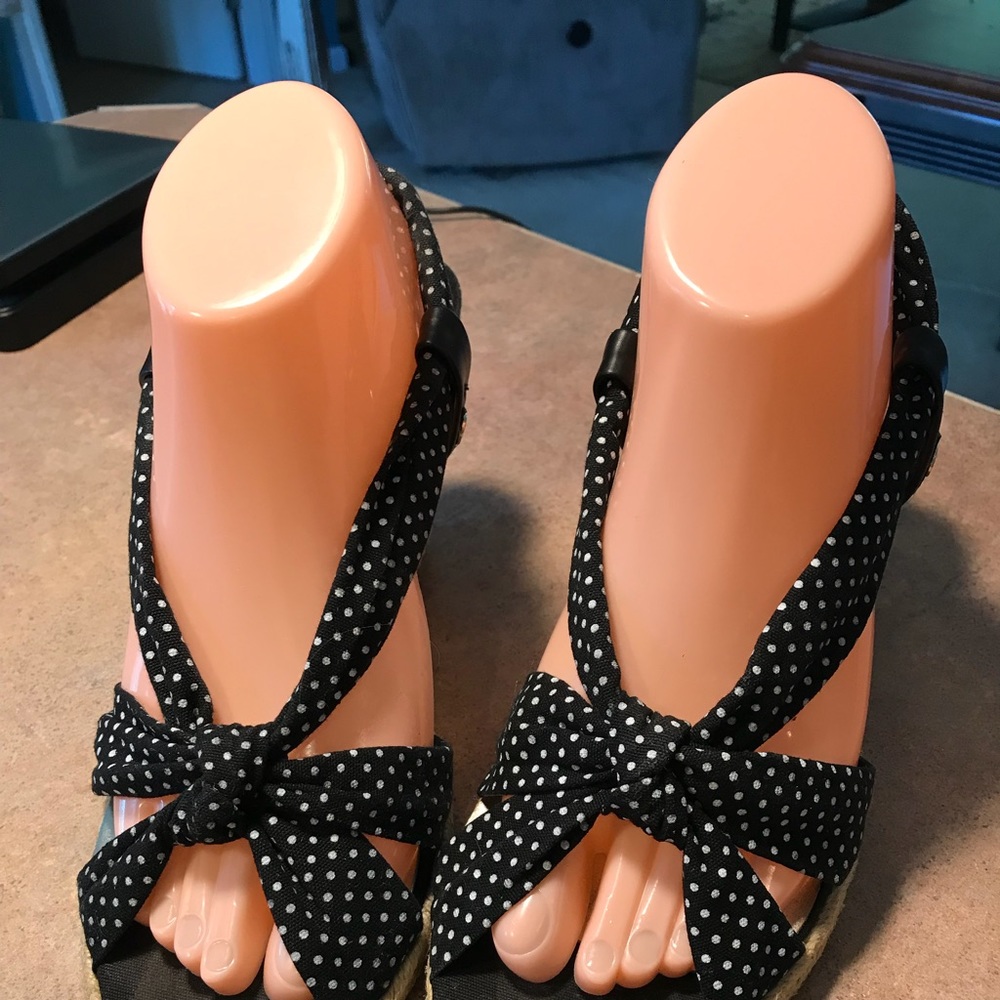 Tommy Hilfiger wedge sandals size 8